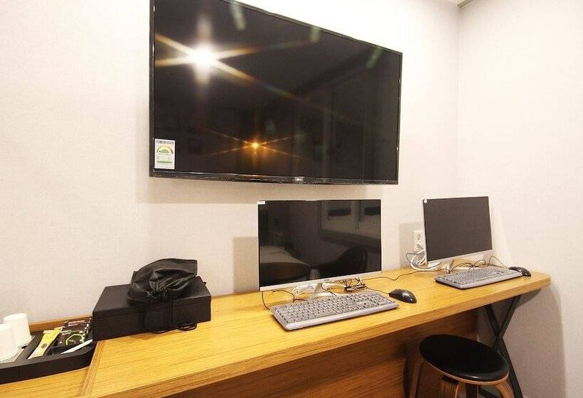 فندق على الطريق Gimhae Samgye Martin