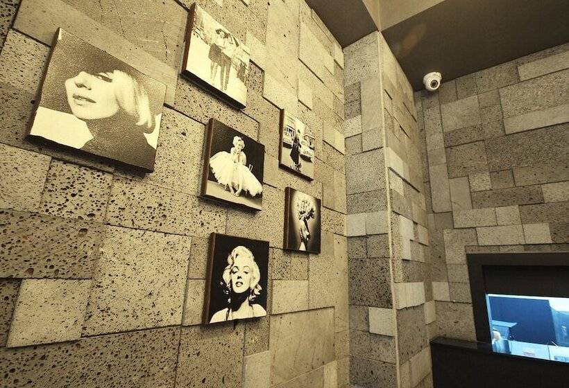 فندق على الطريق Gimhae Samgye Martin