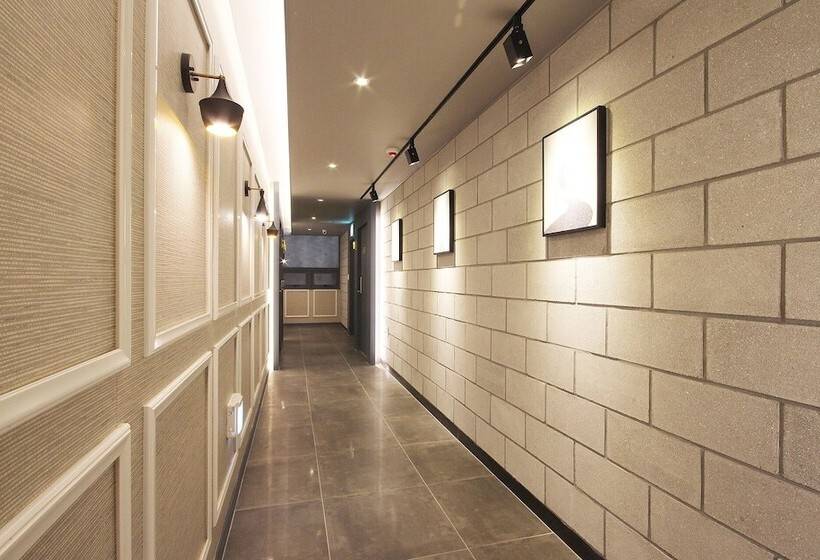 فندق على الطريق Gimhae Samgye Martin