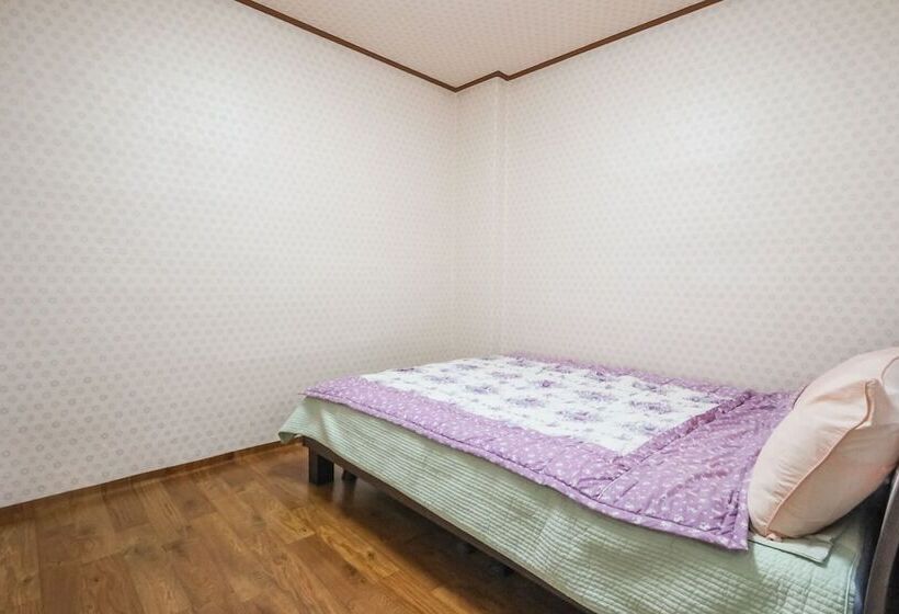 汽车旅馆  Muju Vip Pension