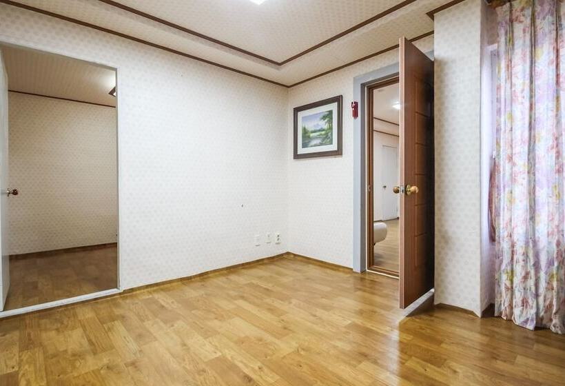 汽车旅馆  Muju Vip Pension