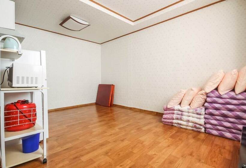 汽车旅馆  Muju Vip Pension