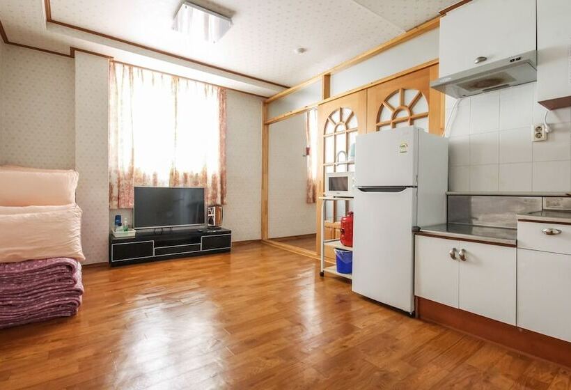 汽车旅馆  Muju Vip Pension