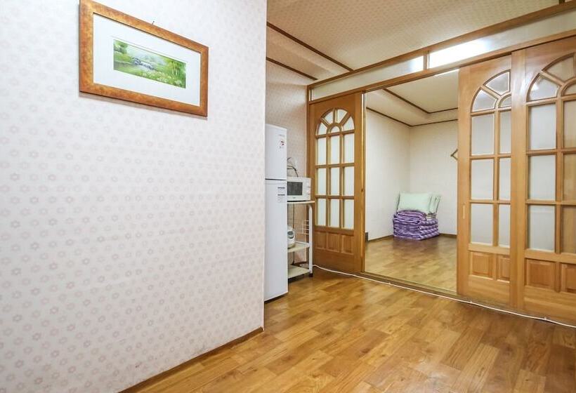 汽车旅馆  Muju Vip Pension