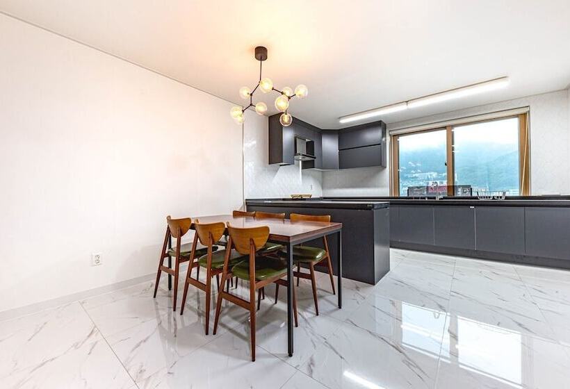 汽车旅馆  Yeosu Zava