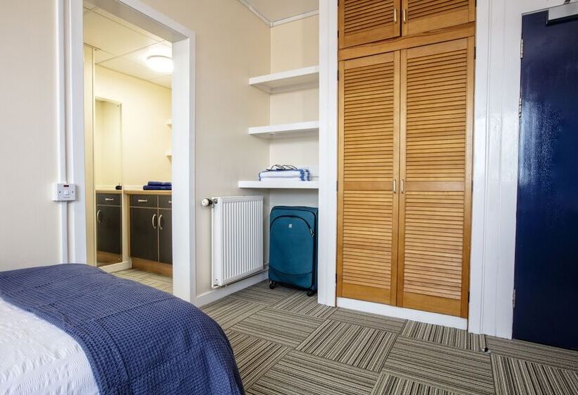 פנסיון Belmont Apartments And Rooms