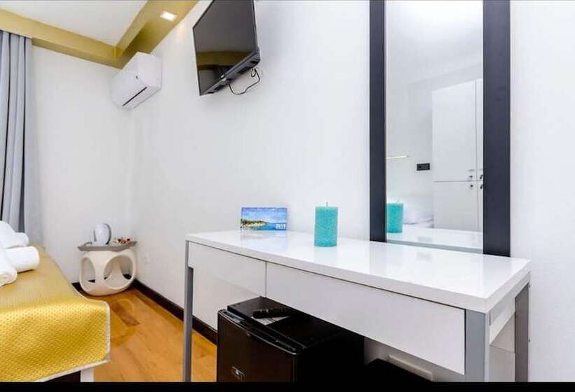 ペンション Room In Guest Room   All Saints Suites B&b Kastela   Double Room