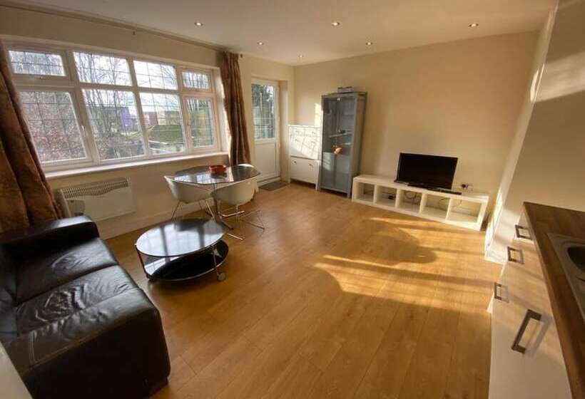 Резиденция 1 Bed Unit 10 Minute Drive From Hellfire Caves