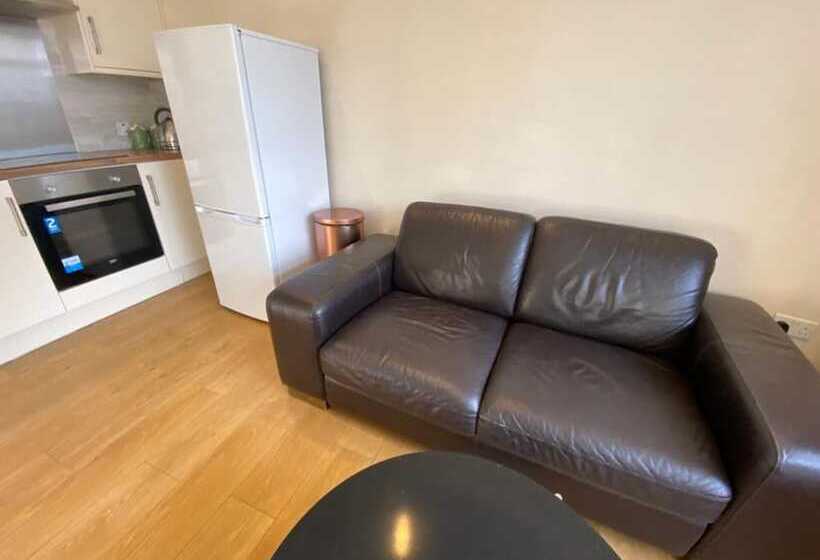 Резиденция 1 Bed Unit 10 Minute Drive From Hellfire Caves