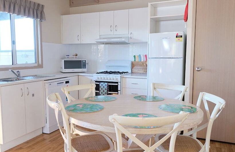 منتجع Nrma Shellharbour Beachside Holiday Park