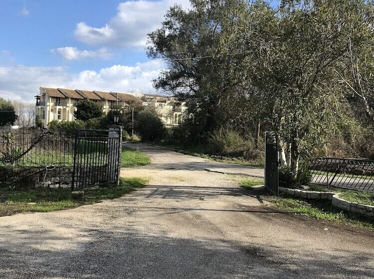 Banos Apartments And Swimming  Pool