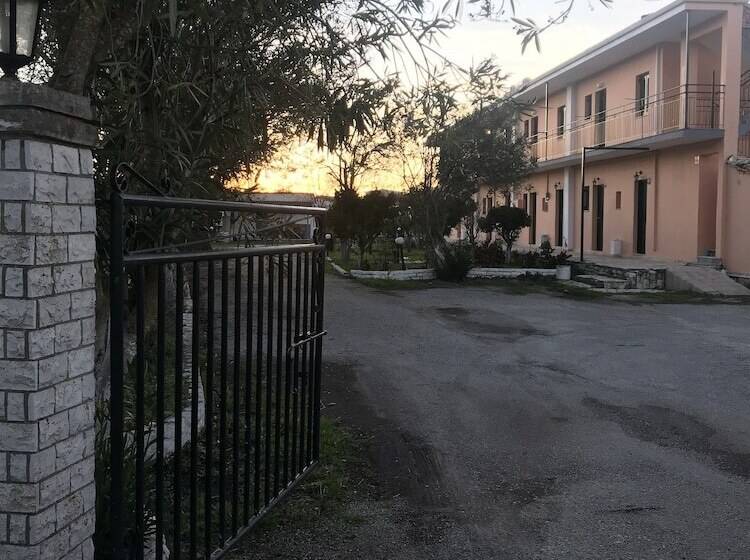 Banos Apartments And Swimming  Pool