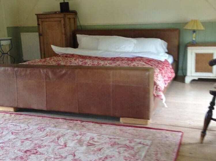 Beautiful 6 Bed Home In Brecon