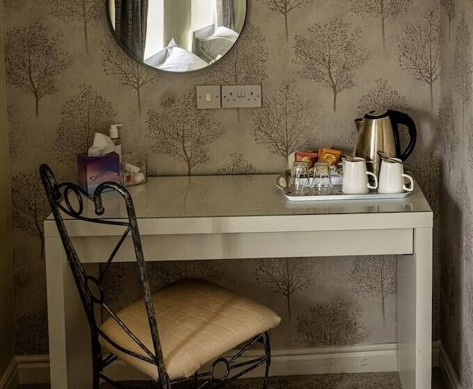 فندق فئة نجمة واحدة The Green Dragon