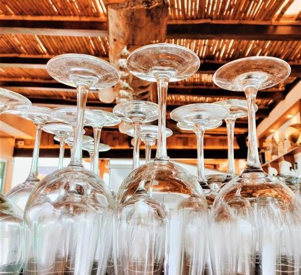 ホテル 12 Bees By Kavia