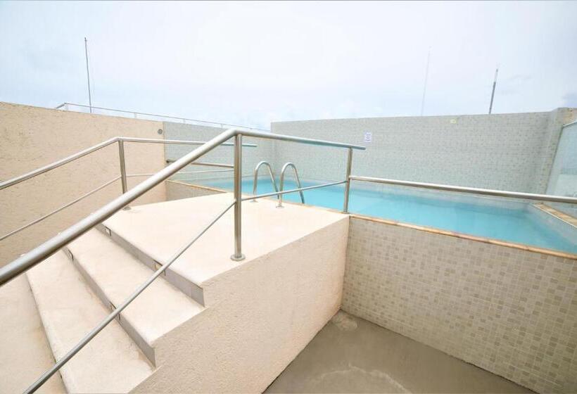 ホテル 12 Bees By Kavia