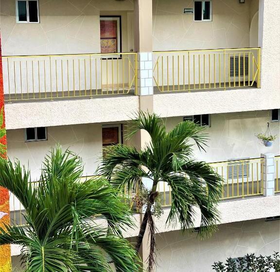 ホテル 12 Bees By Kavia