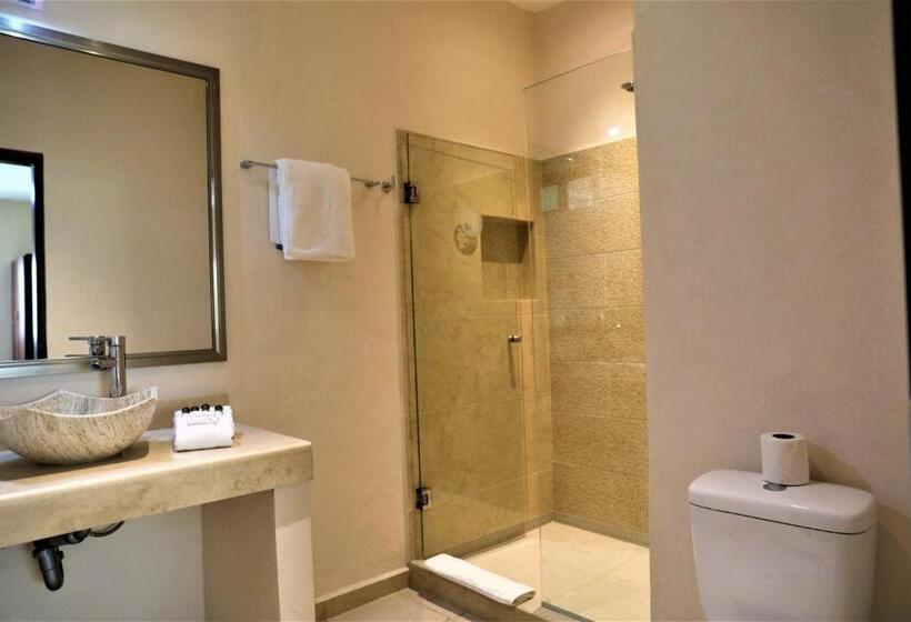 ホテル 12 Bees By Kavia