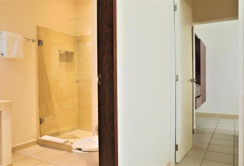 ホテル 12 Bees By Kavia