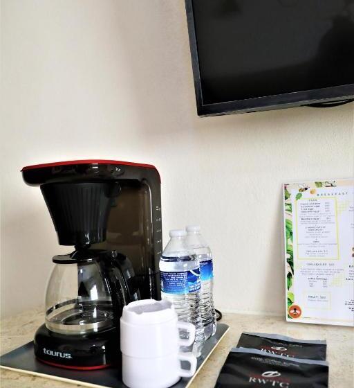 ホテル 12 Bees By Kavia