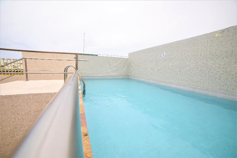 ホテル 12 Bees By Kavia