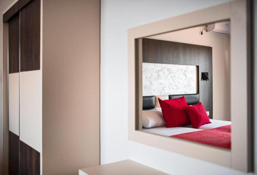 هتل David Lux Beach Rooms