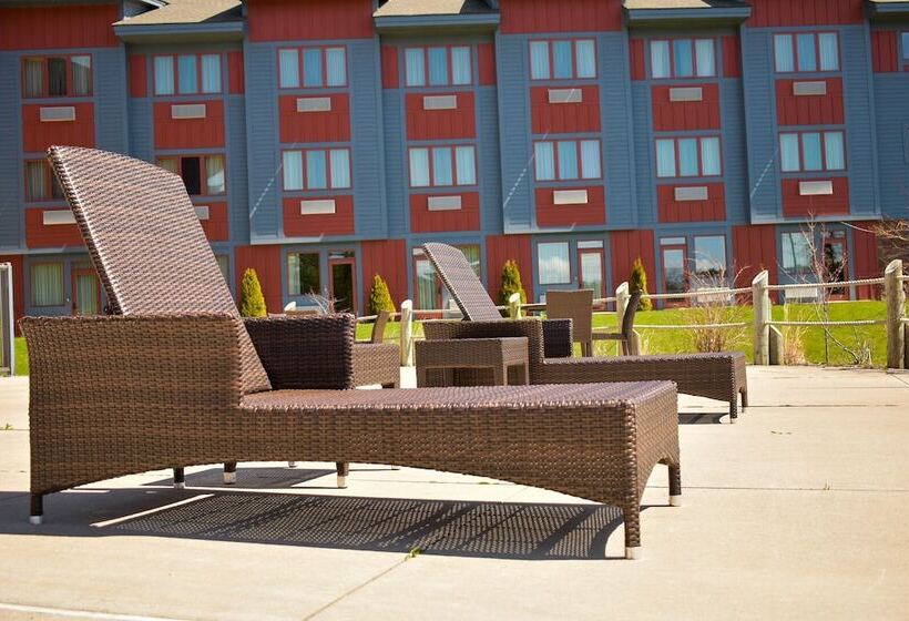 فندق Legendary Waters Resort & Casino