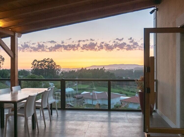 בית מלון כפרי Naturena