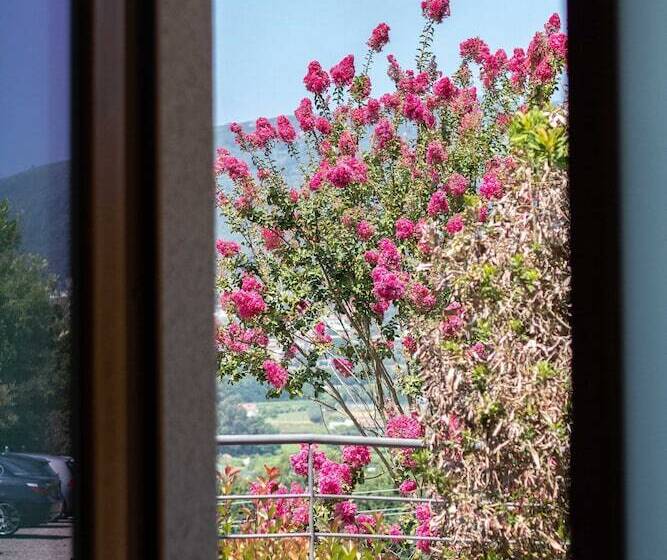 בית מלון כפרי Naturena