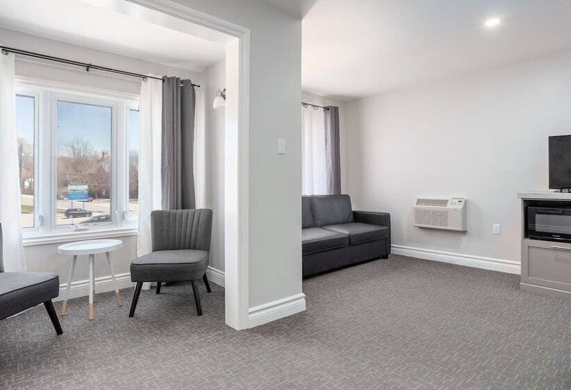 فندق Picton Harbour Inn