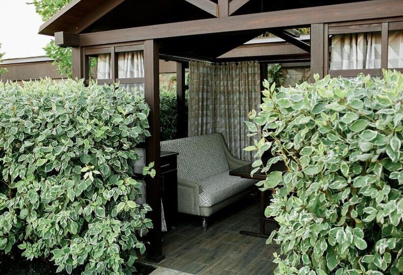 هتل Restaurant Mask