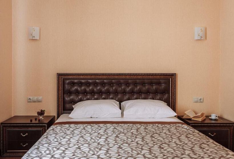 هتل Restaurant Mask