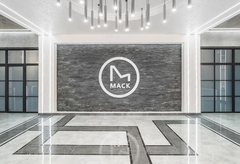 هتل Restaurant Mask