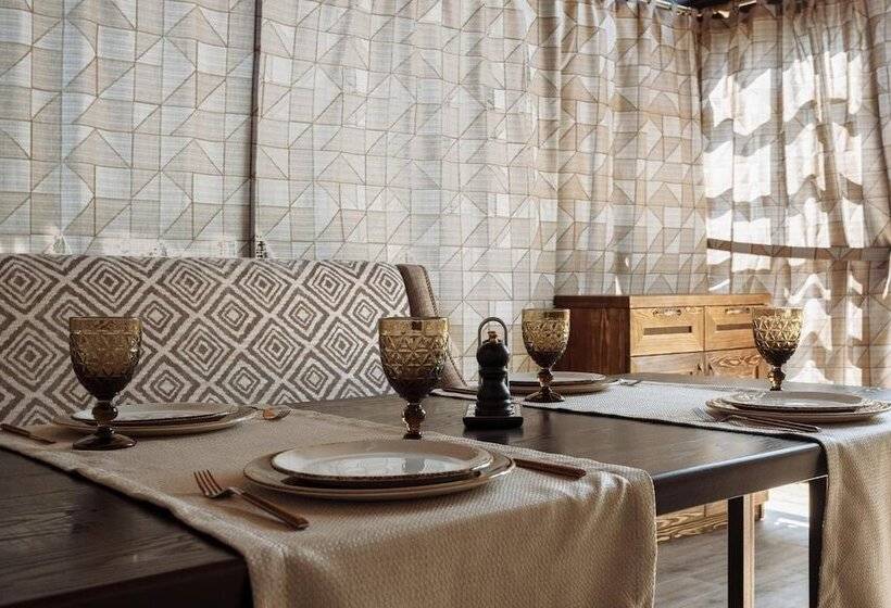 هتل Restaurant Mask