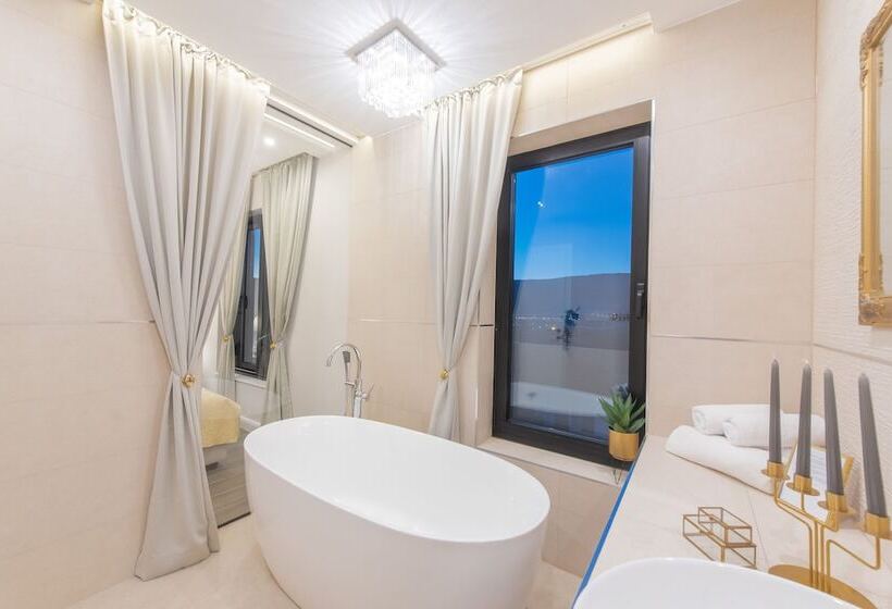 هتل Samstag Split