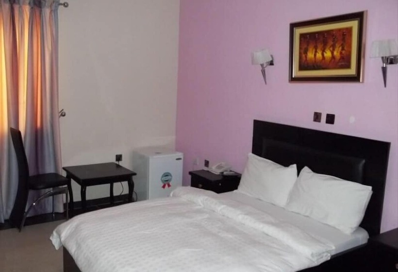 هتل Signature Grand