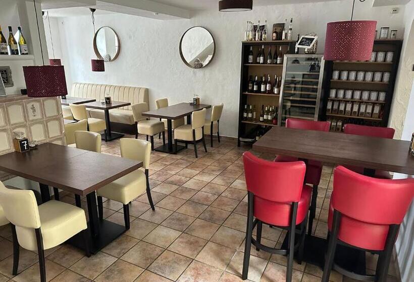 Отель Vinopresso Gmbh Café Römer