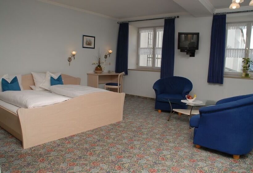 ホテル Zur Krone Gmbh