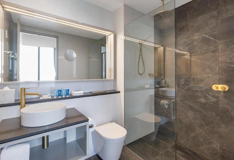 Meriton Suites Surfers Paradise