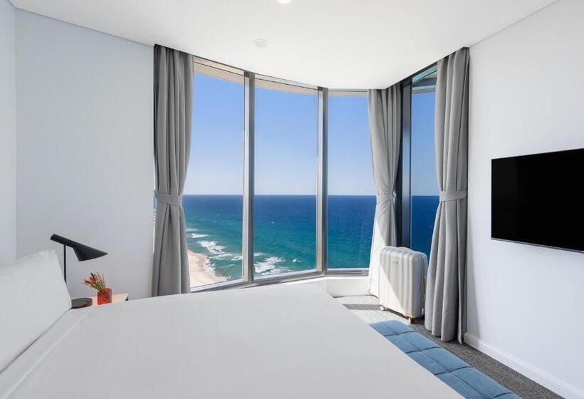 Meriton Suites Surfers Paradise