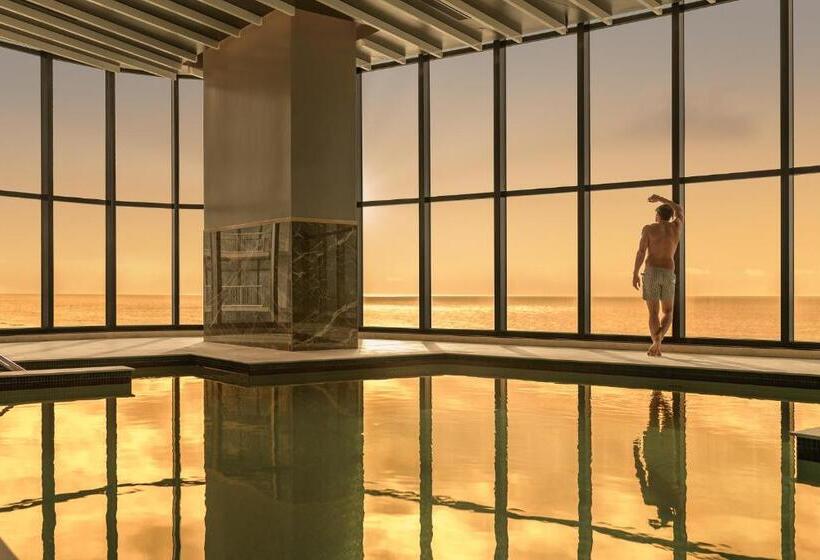 Meriton Suites Surfers Paradise