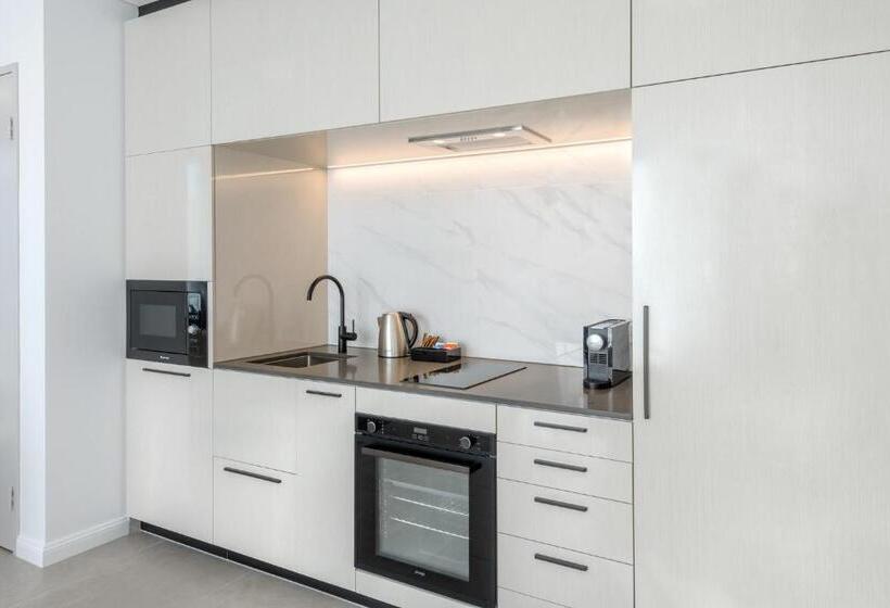 Meriton Suites Surfers Paradise