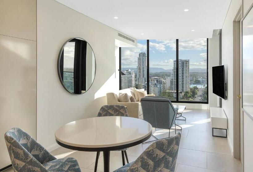 Meriton Suites Surfers Paradise