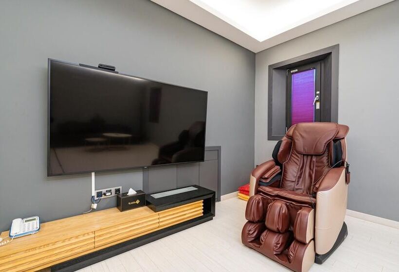 فندق على الطريق Andong Win