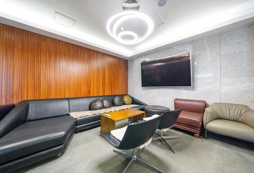 فندق على الطريق Andong Win