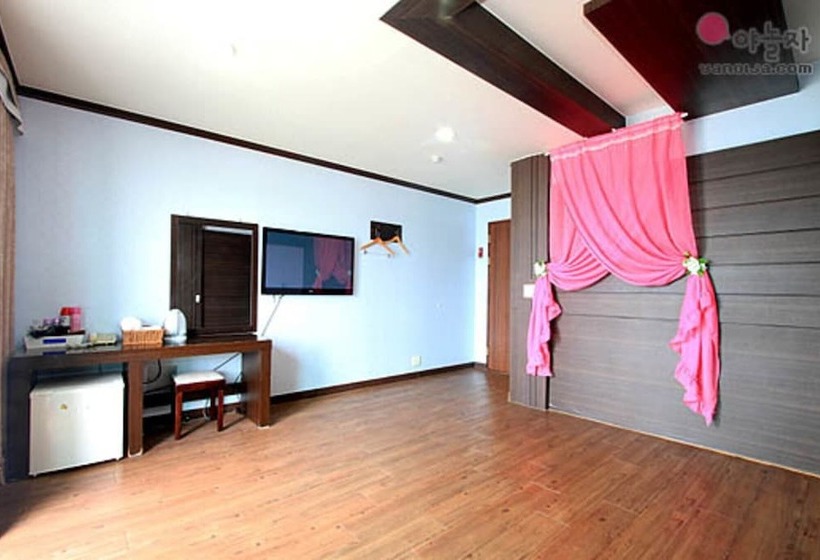Motel Boryeong Fantasia