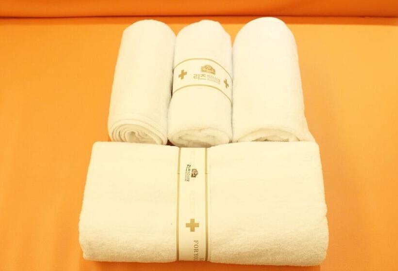 فندق على الطريق Gwangyang Hotel Ritz