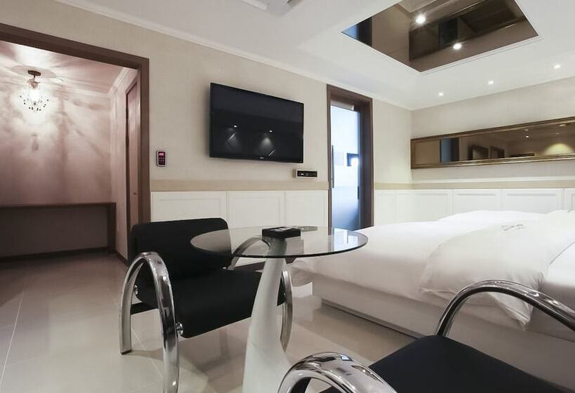 汽车旅馆  Seongnam Hotel Wol