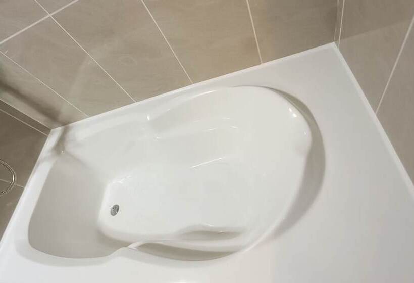 汽车旅馆  Seongnam Hotel Wol