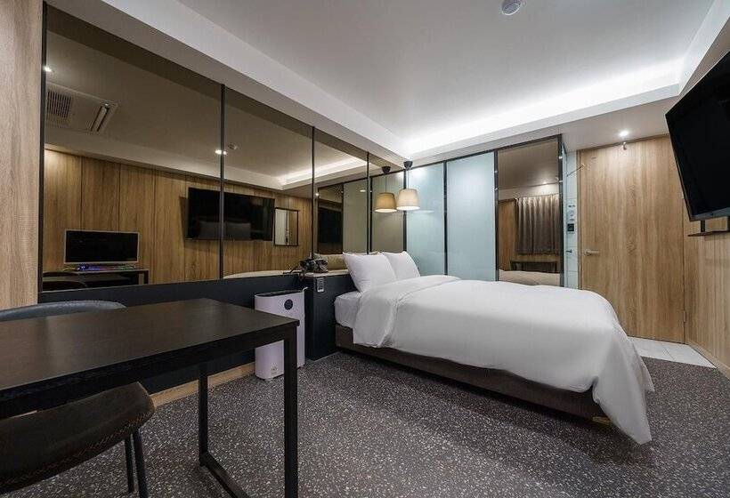 汽车旅馆  Seongnam Hotel Wol